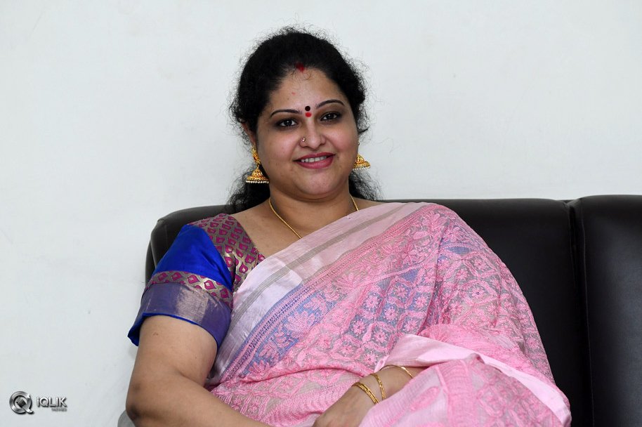 Raasi-Interview-About-Lanka